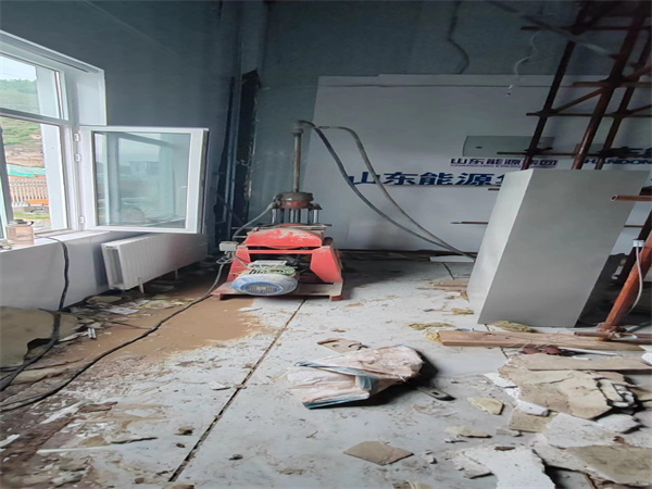 香坊地基基础下沉墙体裂缝加固注浆顶升施工